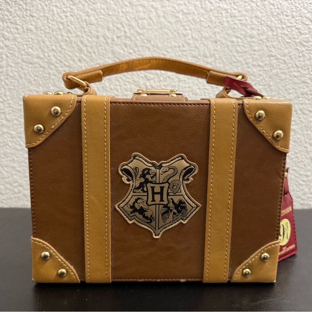 Harry Potter 9 3/4 Brown and Tan Hogwarts Trunk Bag Purse RARE